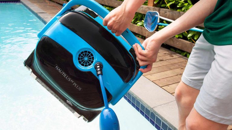 How Do Swimming Pool Vacuum Cleaners Work? | Best vacuum cleaner under $200