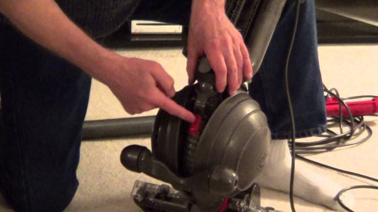 How Do You Fix A Dyson Ball Vacuum?